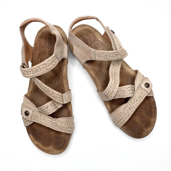 taos sandals